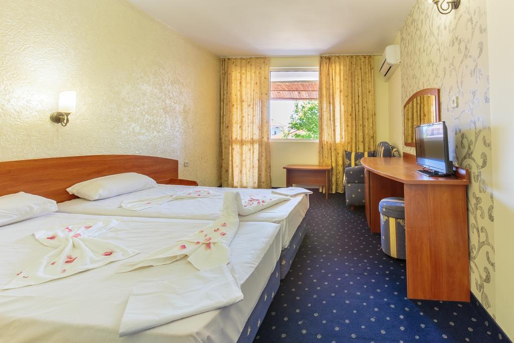 Hotel Черноморець Екстер'єр фото